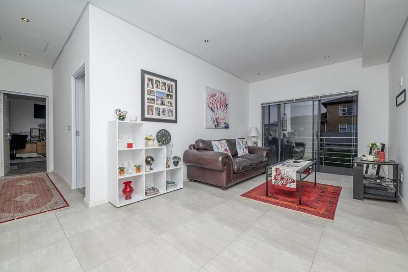 4 Bedroom Property for Sale in Kaapsig Western Cape